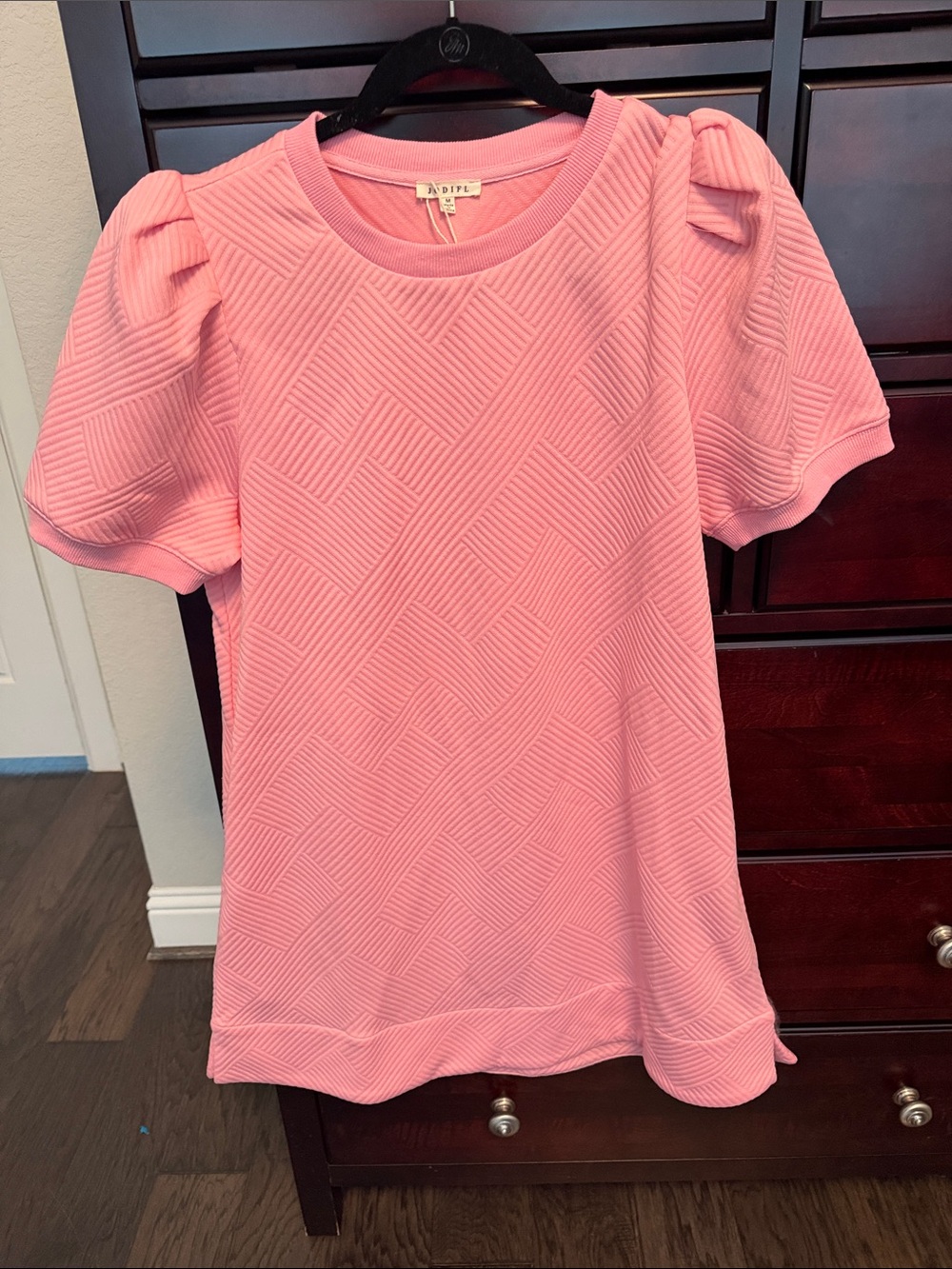 JODIFL Pink Textured Puff Sleeve shift dress- NWT